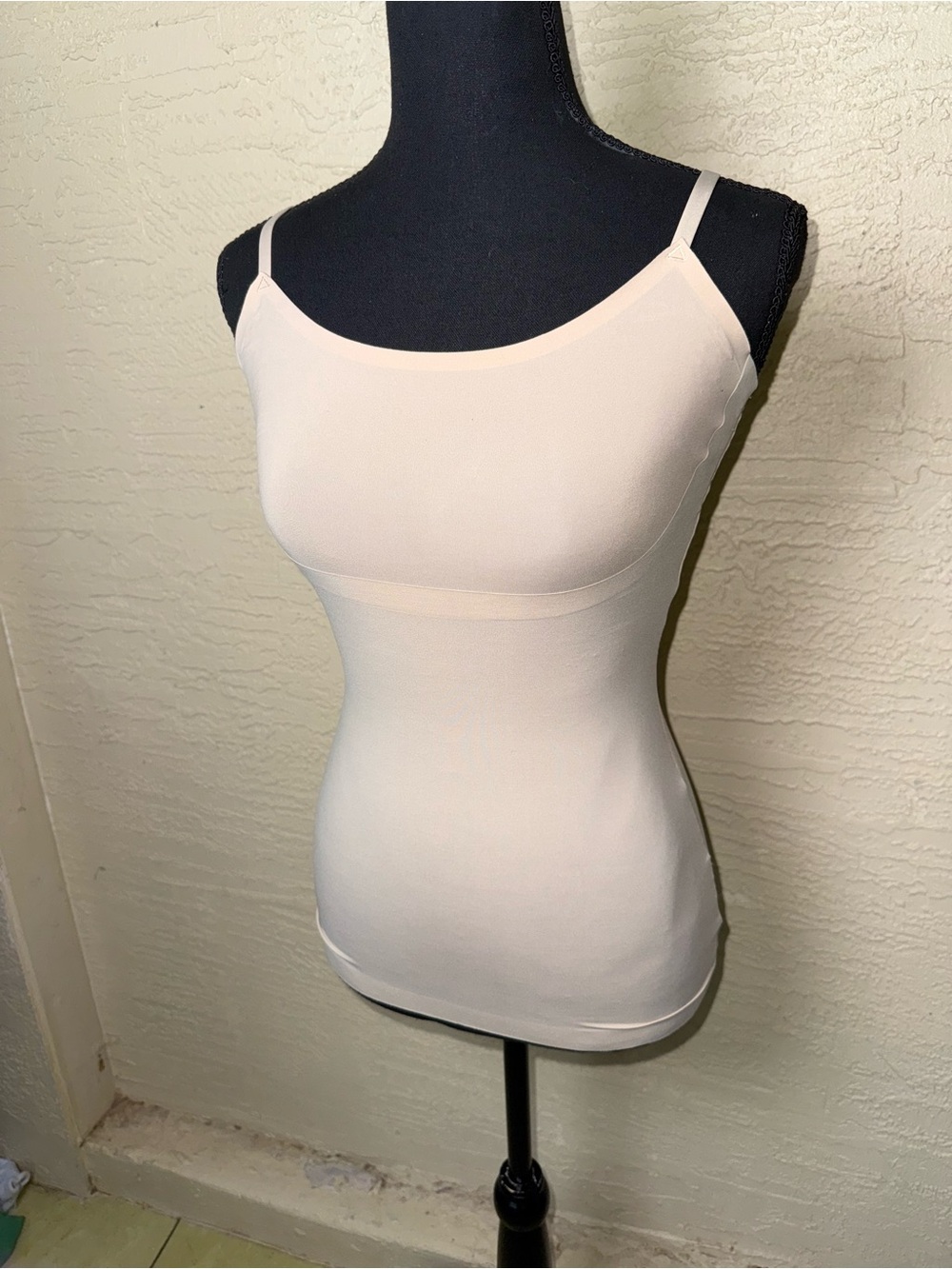 SPANX Nude Seamless Shaping Cami Tank Y2K Clean Girl Capsule Wardrobe Top Medium - Picture 4 of 7